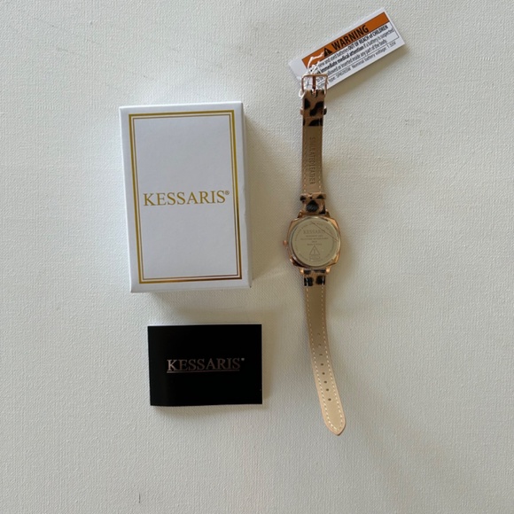 Kessaris analog watch rose gold-tone with faux leather leopard print band - Picture 3 of 5